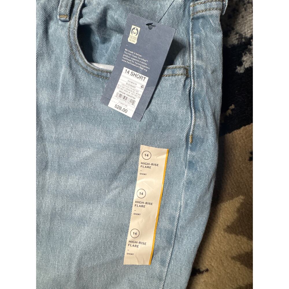 Universal Threads Women’s High Rise Flare Light Blue Jeans SZ 14 SHORT - Picture 2 of 5